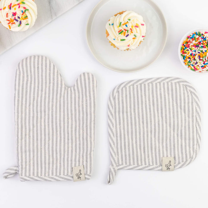 Play Oven Mitt Set